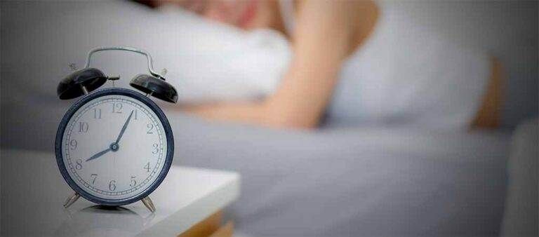 How to Sleep with a Body Pillow?