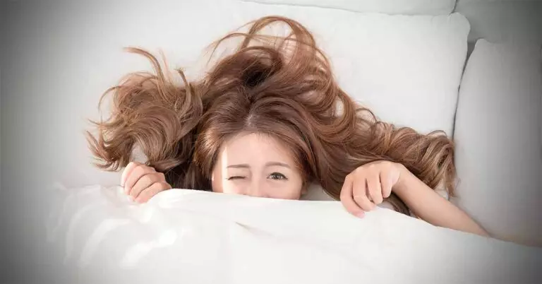 What HAPPENS If You Sleep With Contacts? (Reasons Why It May Be Harmful)